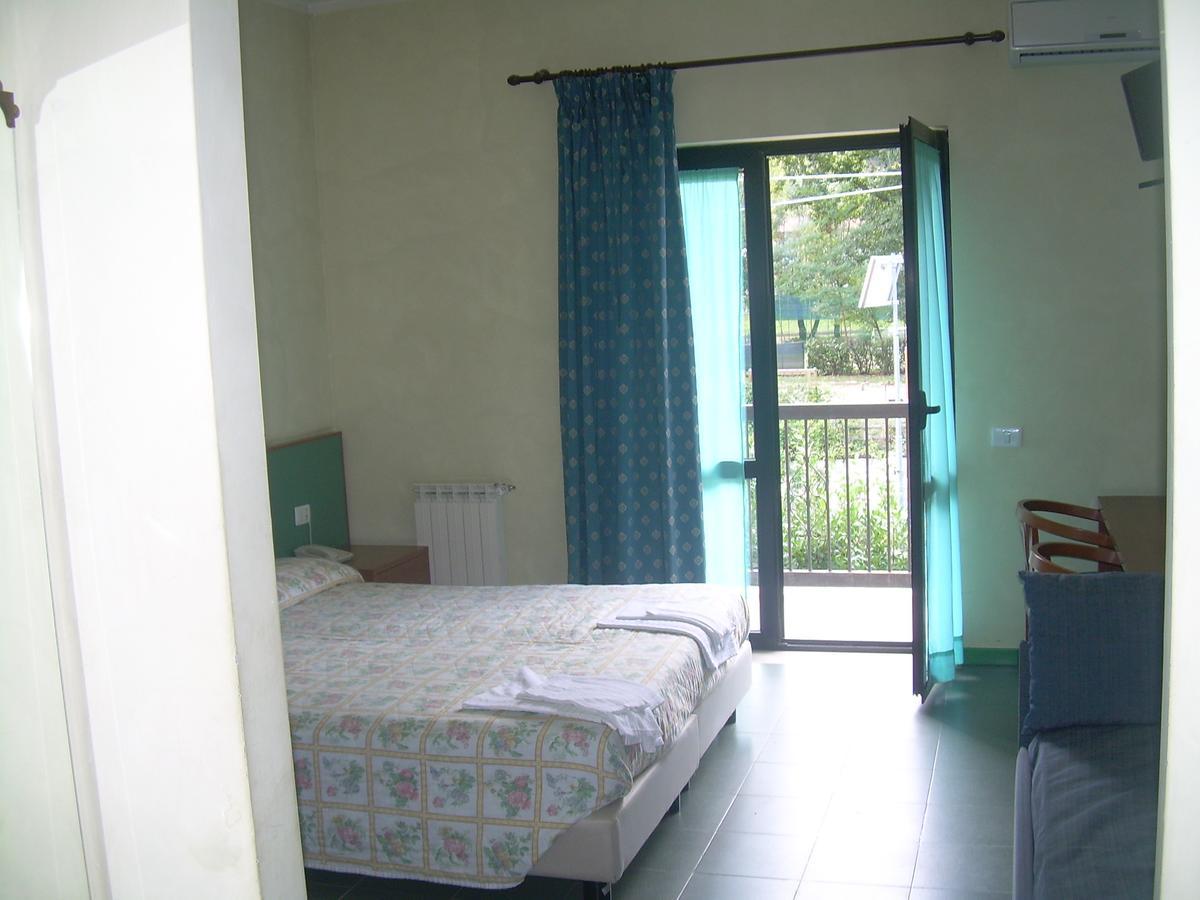 Hotel River Civitella Roveto Екстер'єр фото