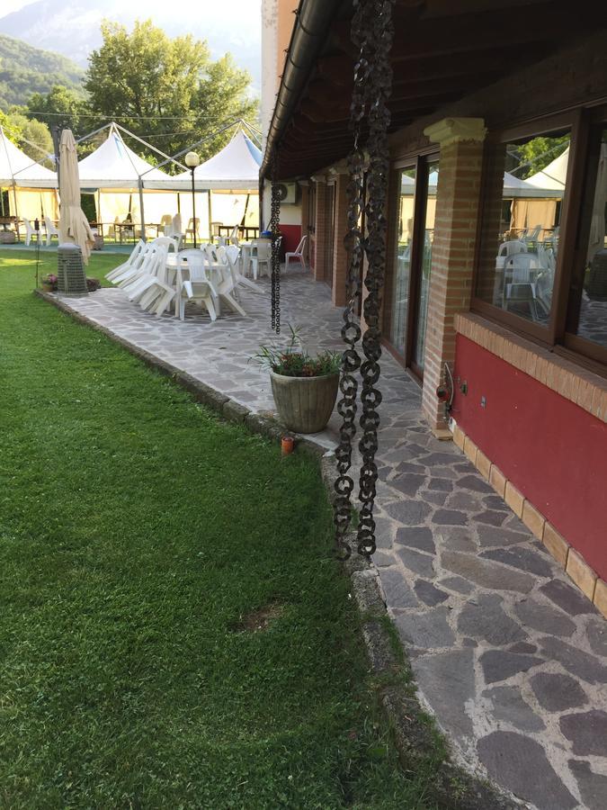 Hotel River Civitella Roveto Екстер'єр фото