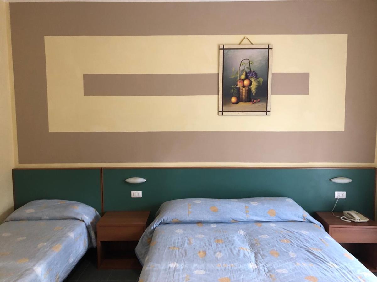 Hotel River Civitella Roveto Екстер'єр фото
