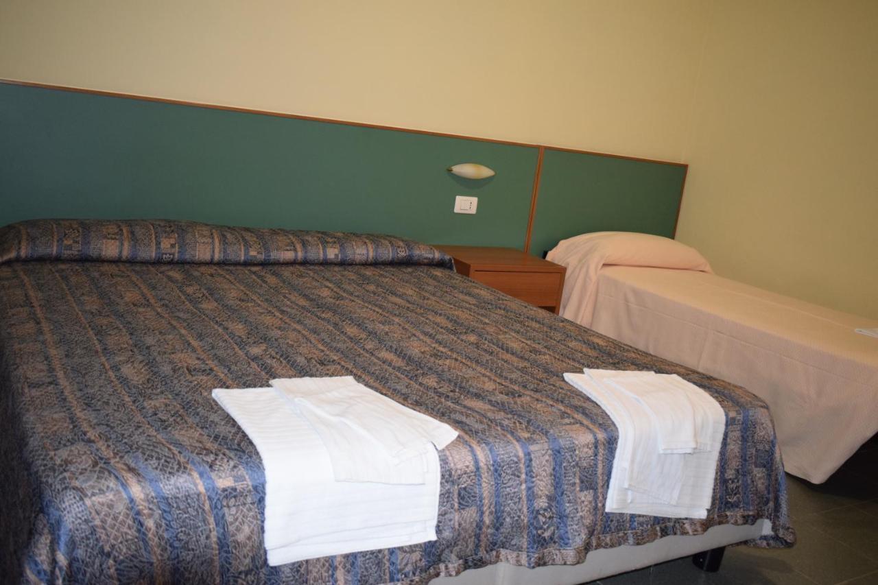 Hotel River Civitella Roveto Екстер'єр фото