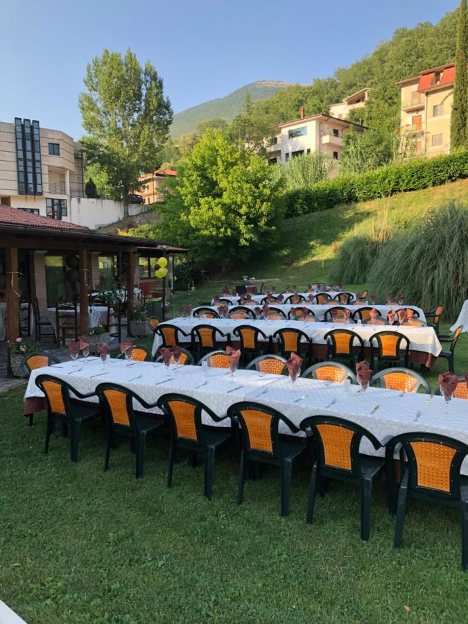 Hotel River Civitella Roveto Екстер'єр фото