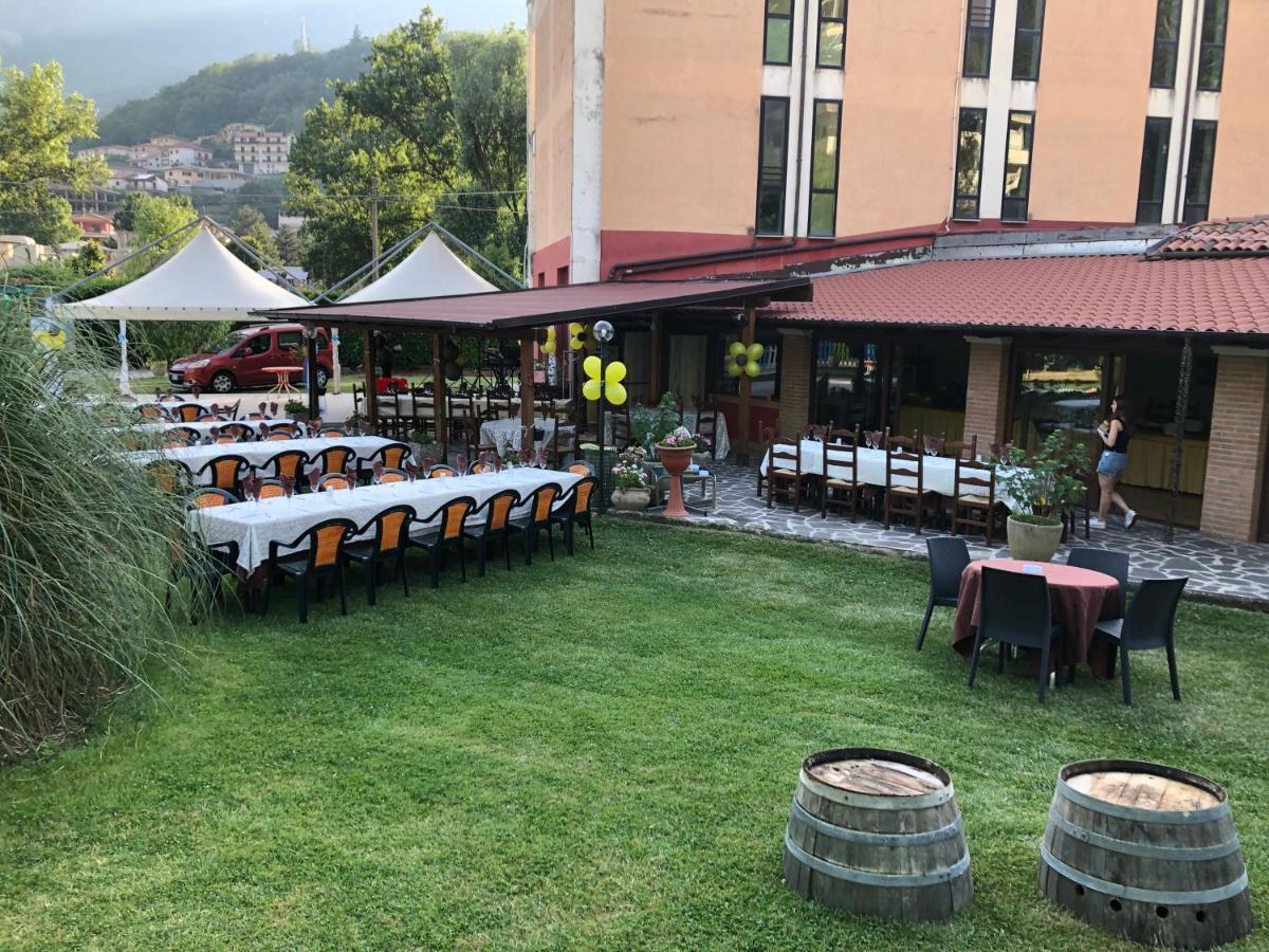 Hotel River Civitella Roveto Екстер'єр фото