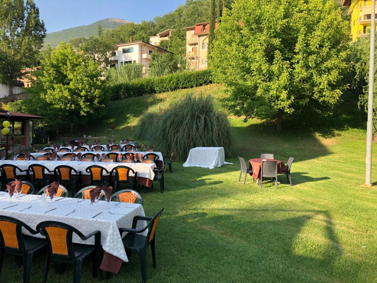 Hotel River Civitella Roveto Екстер'єр фото